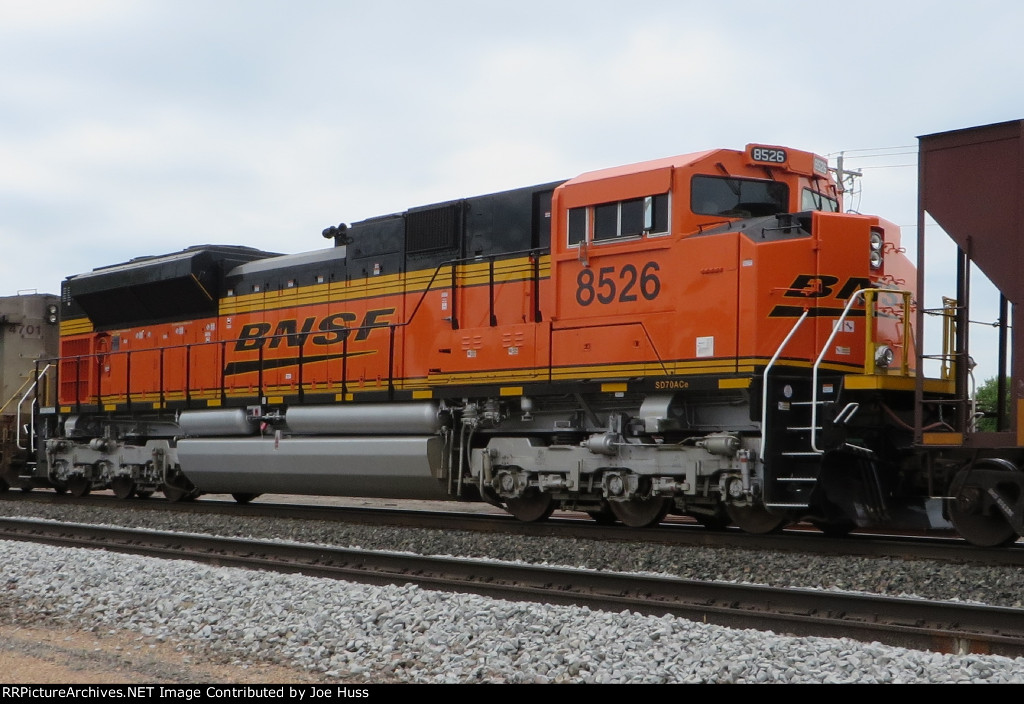 BNSF 8526